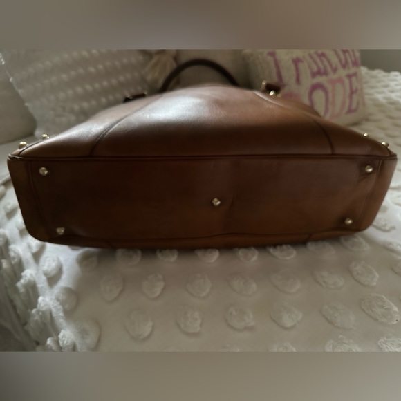 Authentic Gucci Horsebit Tote - Picture 3 of 9